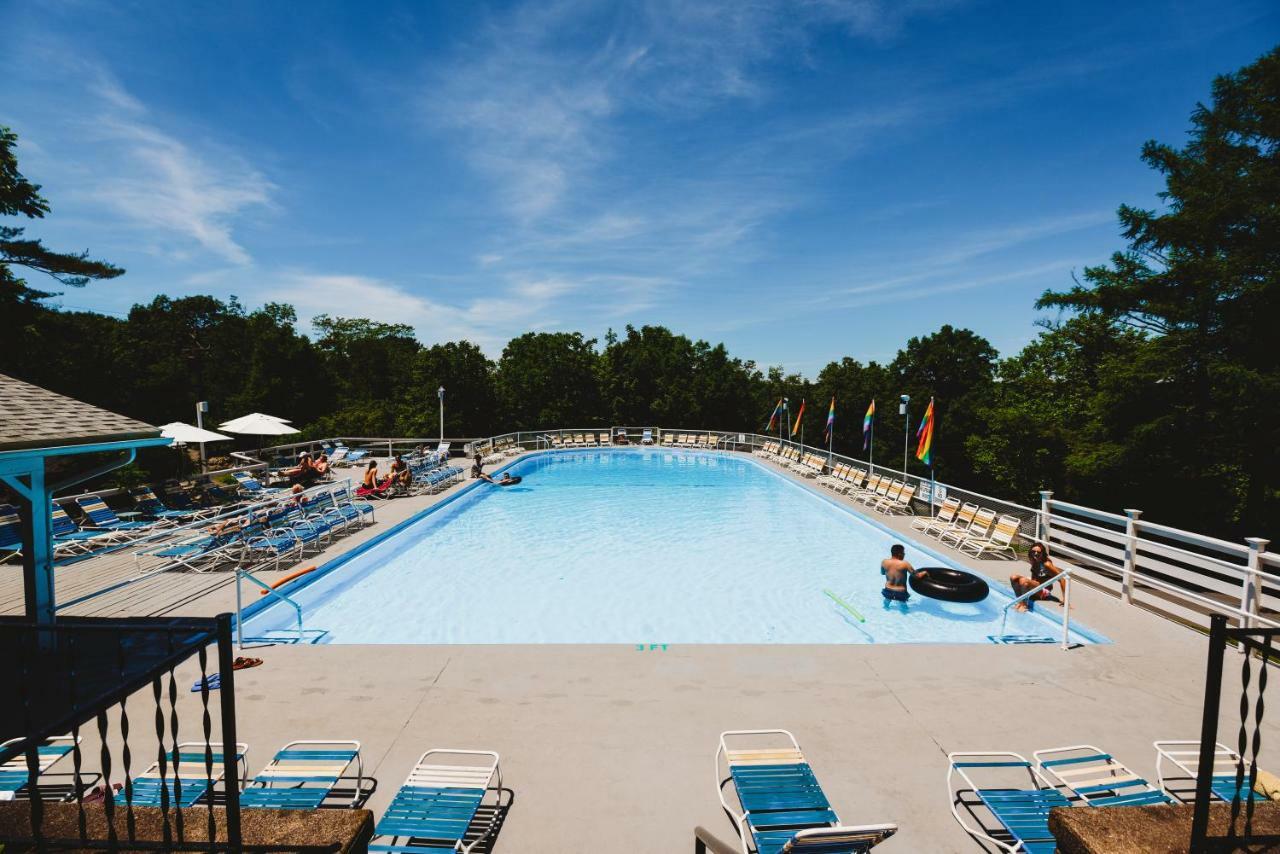 Rainbow Mountain Resort - Lgbtq Friendly East Stroudsburg Exterior photo