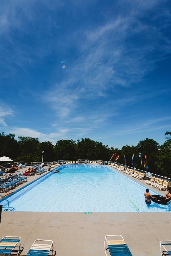 Rainbow Mountain Resort - Lgbtq Friendly East Stroudsburg Exterior photo